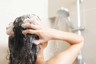 apa-itu-ketombe-dan-bagaimana-rambut-bebas-ketombe