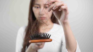 10 Penyebab Rambut Rontok Parah dan Solusinya dengan Cure Genesisjpg