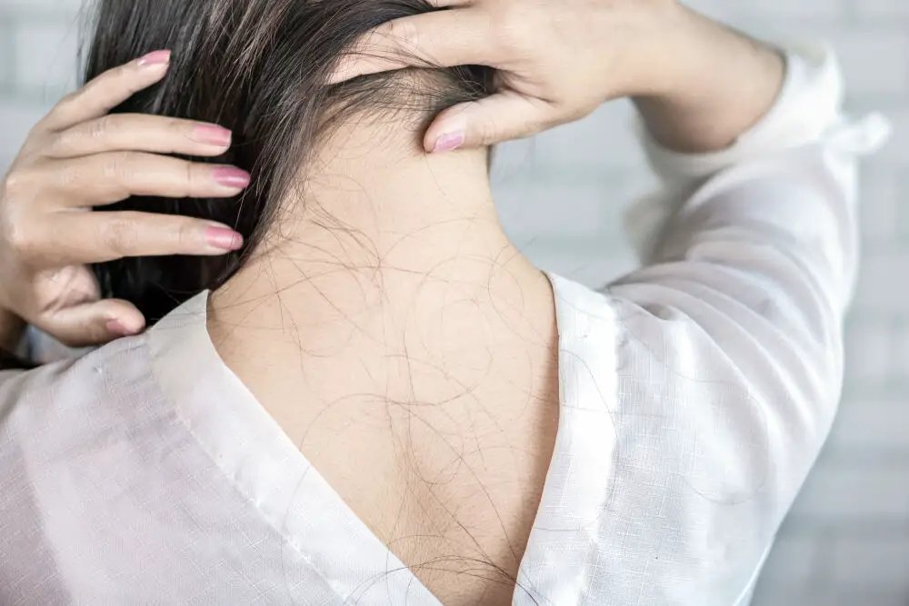 7 Cara Merawat Rambut Agar Sehat dan Tidak Rontok
