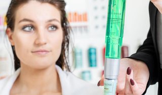 Awali perjalanan perawatan kulit kepala dan rambut dengan Fusio-Treatment di K Salons terdekat di kotamu