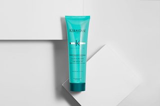 Gunakan Kérastase Extentioniste Therimique, krim ringan yang mengandung perpaduan Glaçage Thermo-Seal, Creatine R™ dan taurine untuk melindungi rambut dari panas